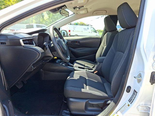 Used 2025 Toyota Corolla LE FWD image 13