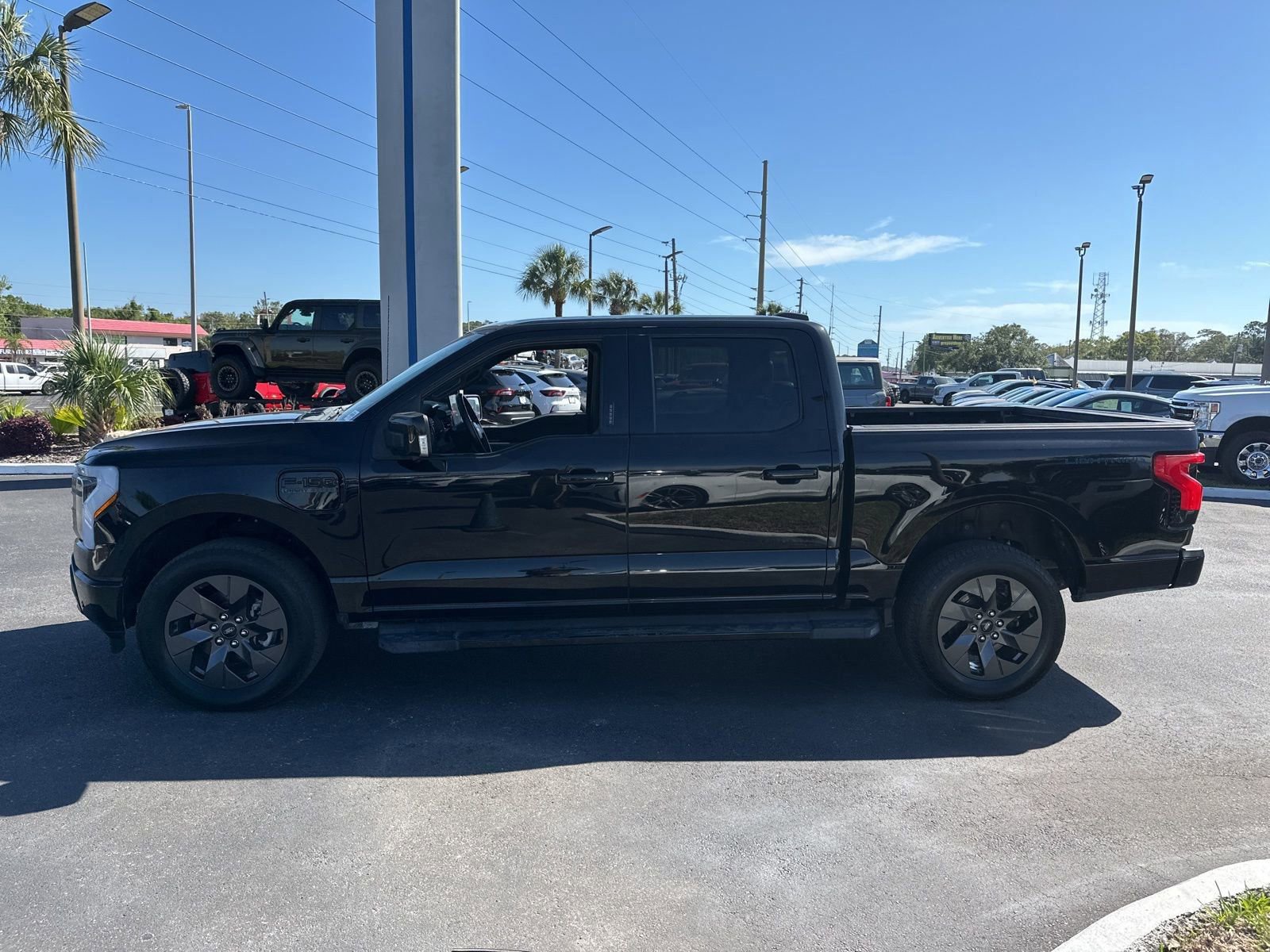 Certified 2023 Ford F150 Lightning Lariat w/ Tow Technology Package AWD/4WD image 7