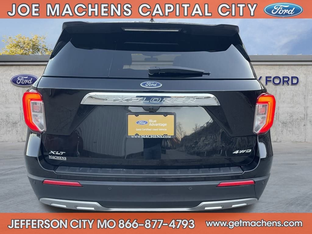 Certified 2024 Ford Explorer XLT w/ Equipment Group 202A image 4