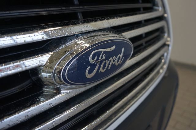 Certified 2018 Ford Transit 250 130 Low Roof w/ Exterior Upgrade Package image 17