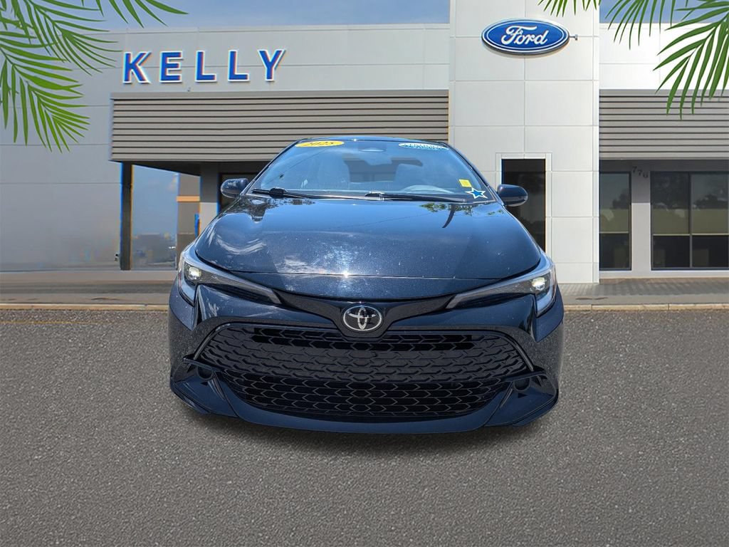 Used 2025 Toyota Corolla SE FWD image 3