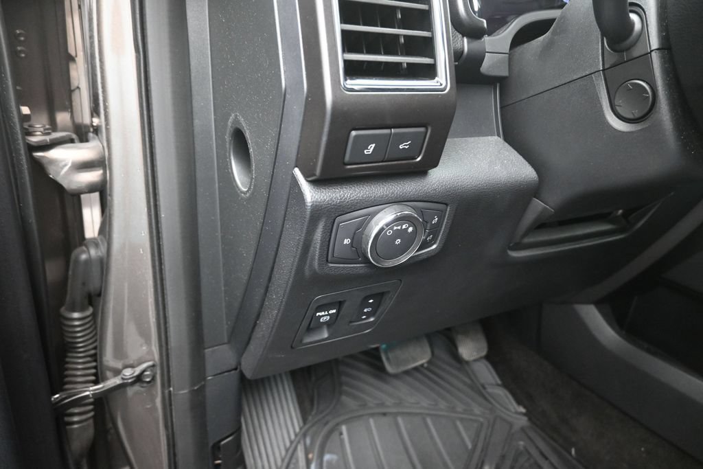 Certified 2018 Ford Expedition Max Limited RWD image 13