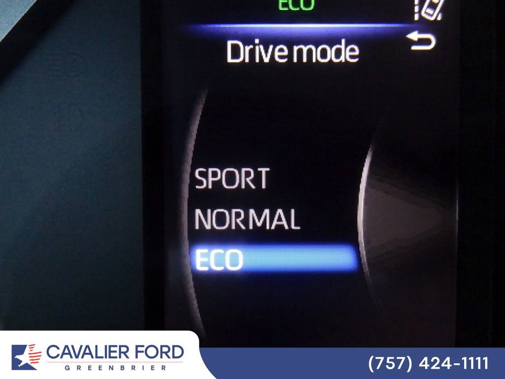 Used 2025 Toyota Tundra SR5 w/ SR5 Premium Package AWD/4WD image 34