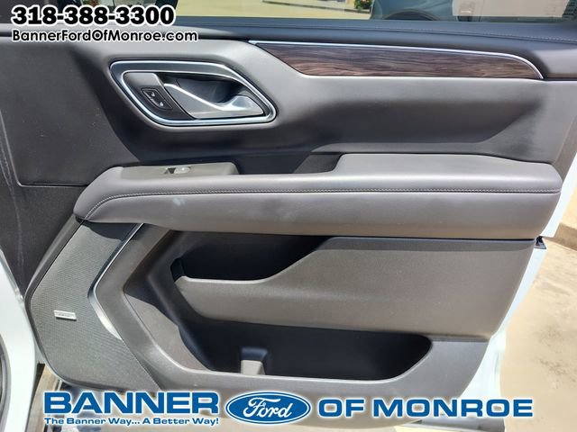 Used 2022 Chevrolet Tahoe Z71 w/ Luxury Package AWD/4WD image 25