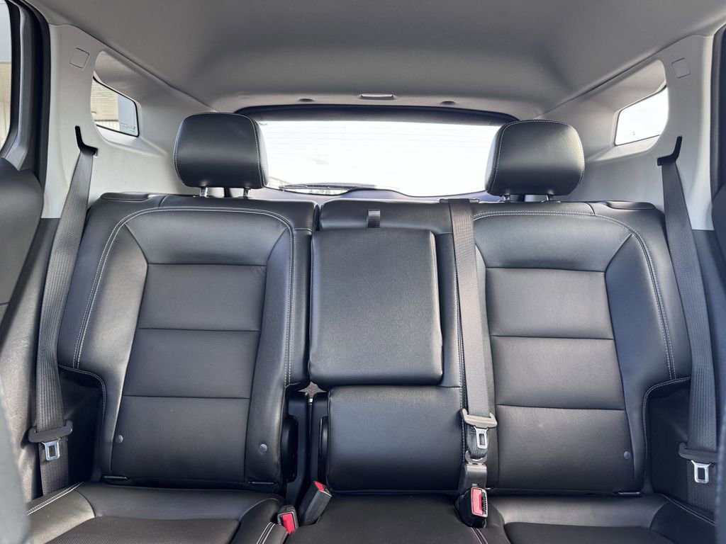 Used 2023 GMC Terrain SLT image 27