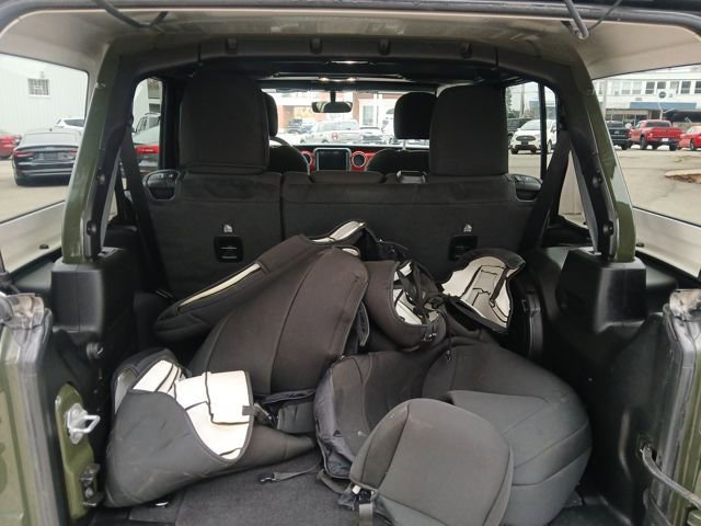 Used 2023 Jeep Wrangler Unlimited Rubicon w/ LED Lighting Group image 51