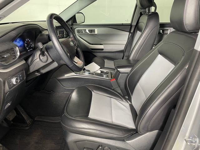 Certified 2022 Ford Explorer XLT w/ Equipment Group 202A image 7