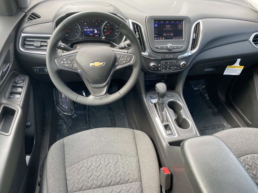 Used 2024 Chevrolet Equinox LT AWD/4WD image 16