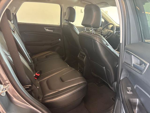Certified 2022 Ford Edge Titanium AWD/4WD image 9