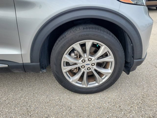 Certified 2023 Ford Explorer XLT w/ Equipment Group 202A RWD image 12