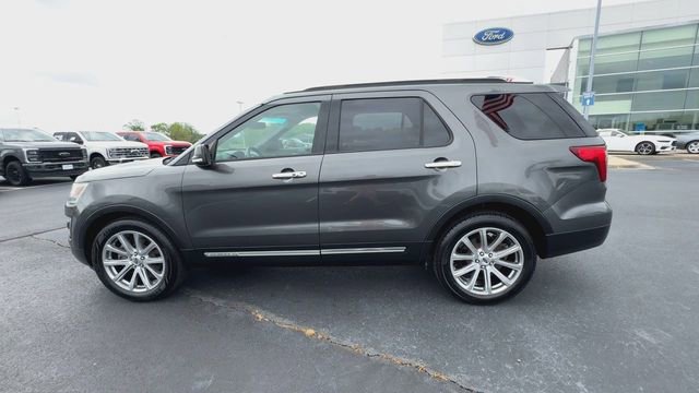 Certified 2017 Ford Explorer Limited FWD image 3