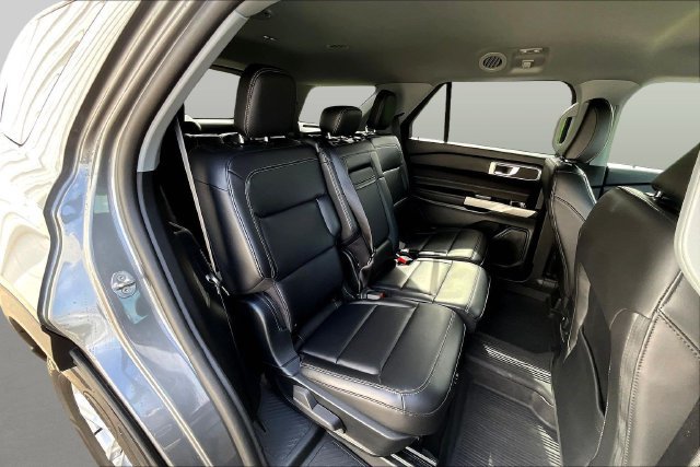 Certified 2023 Ford Explorer XLT w/ Equipment Group 202A AWD/4WD image 25
