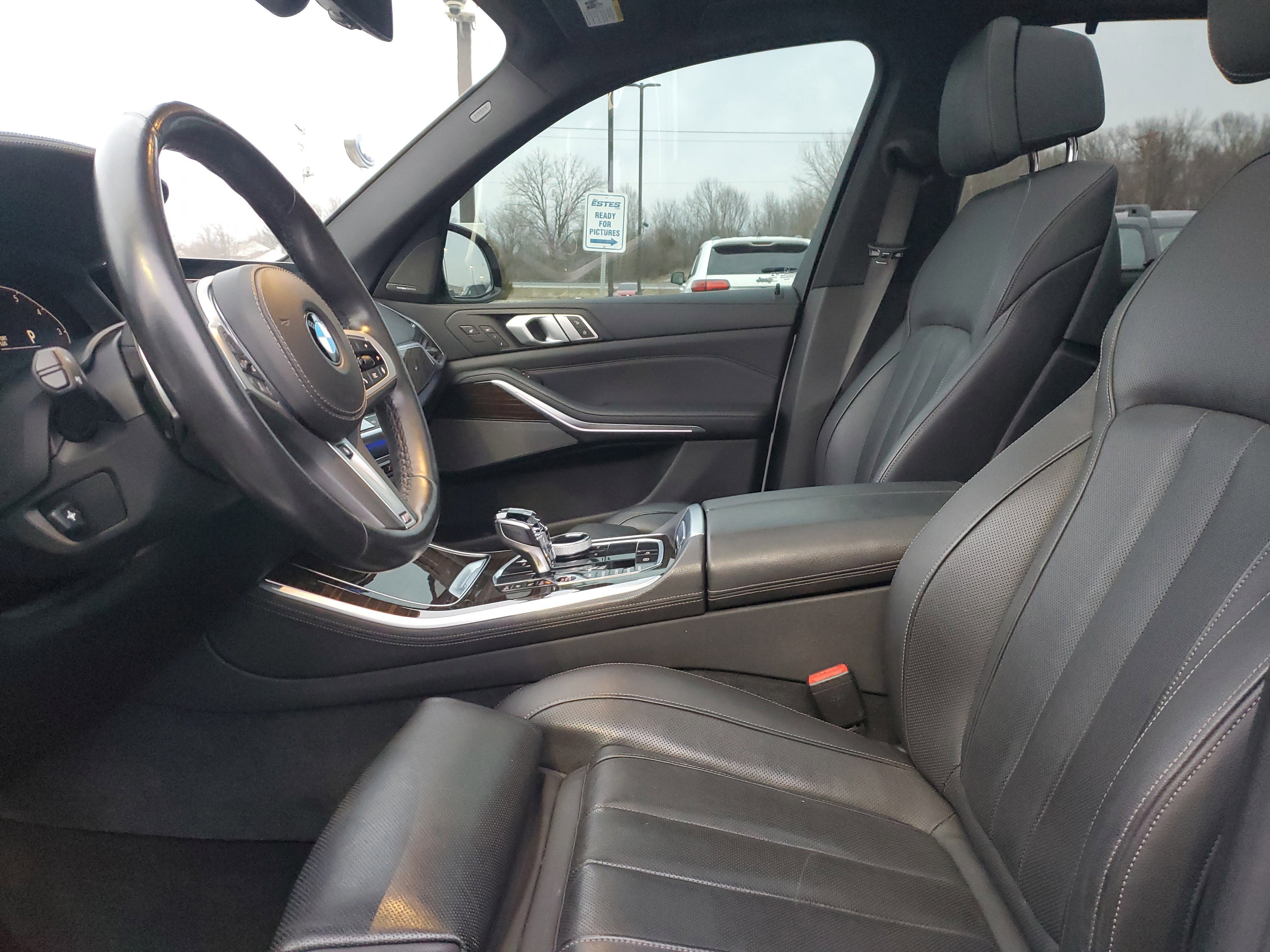 Used 2019 BMW X5 xDrive50i w/ M Sport Package image 17