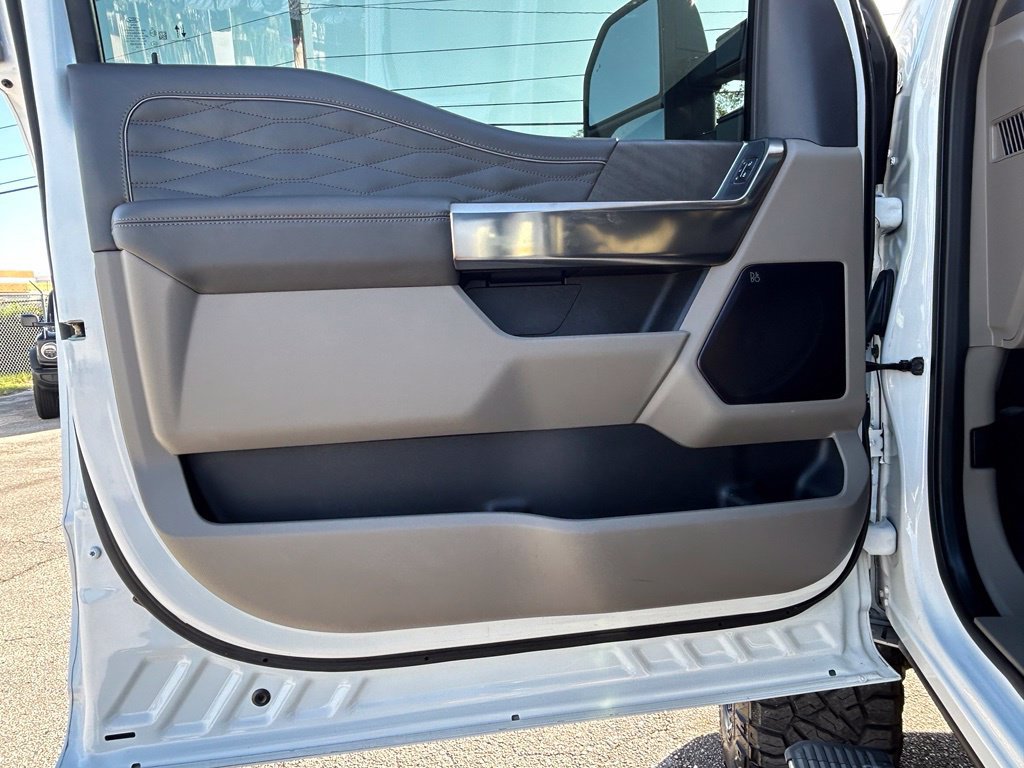 Certified 2025 Ford F350 Platinum w/ Platinum Plus Package AWD/4WD image 37