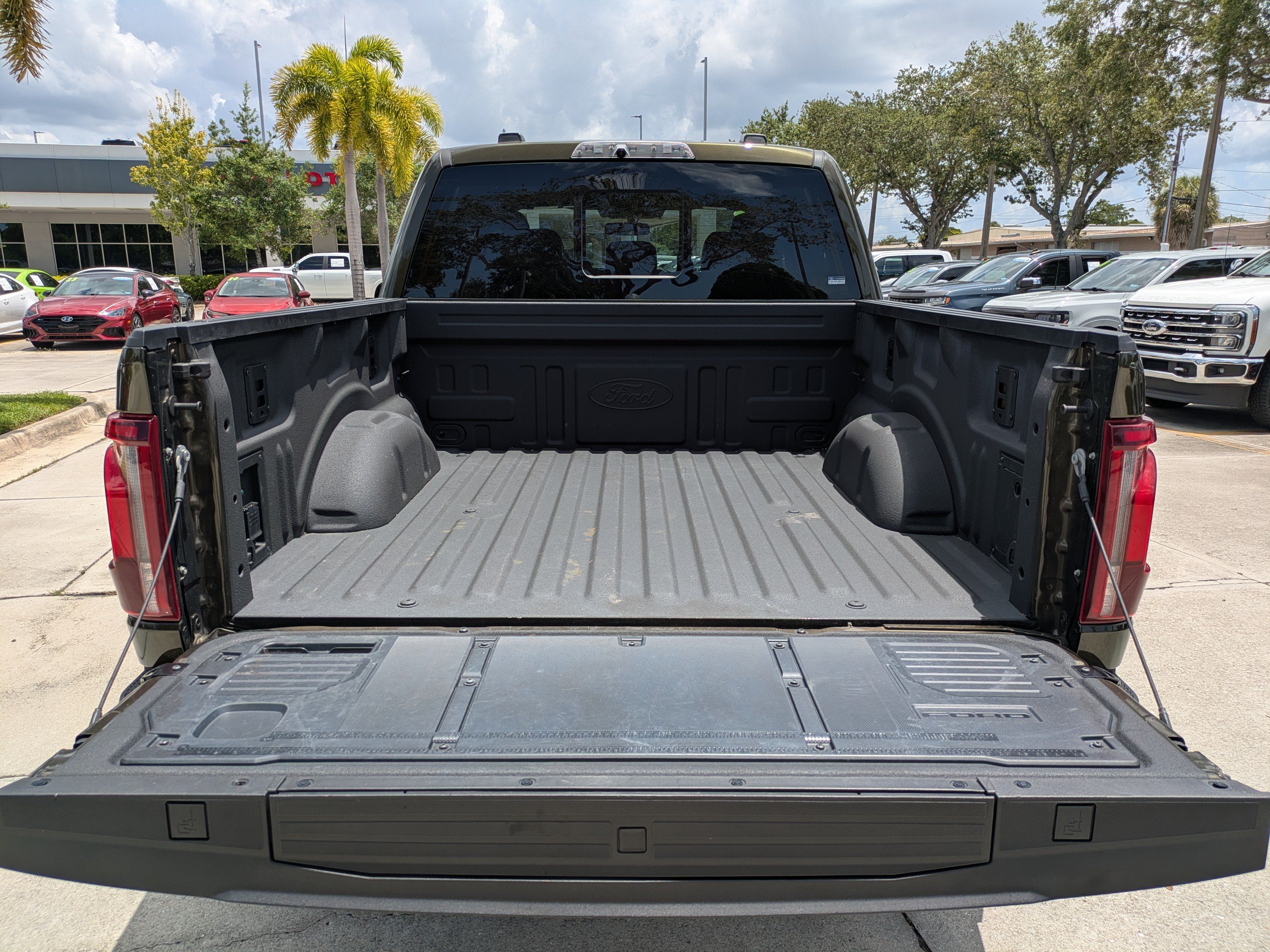 Certified 2024 Ford F150 Raptor AWD/4WD image 14