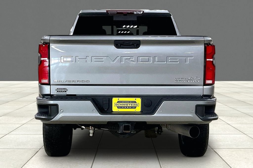 Used 2024 Chevrolet Silverado 2500 High Country w/ Z71 Off-Road Package AWD/4WD image 4