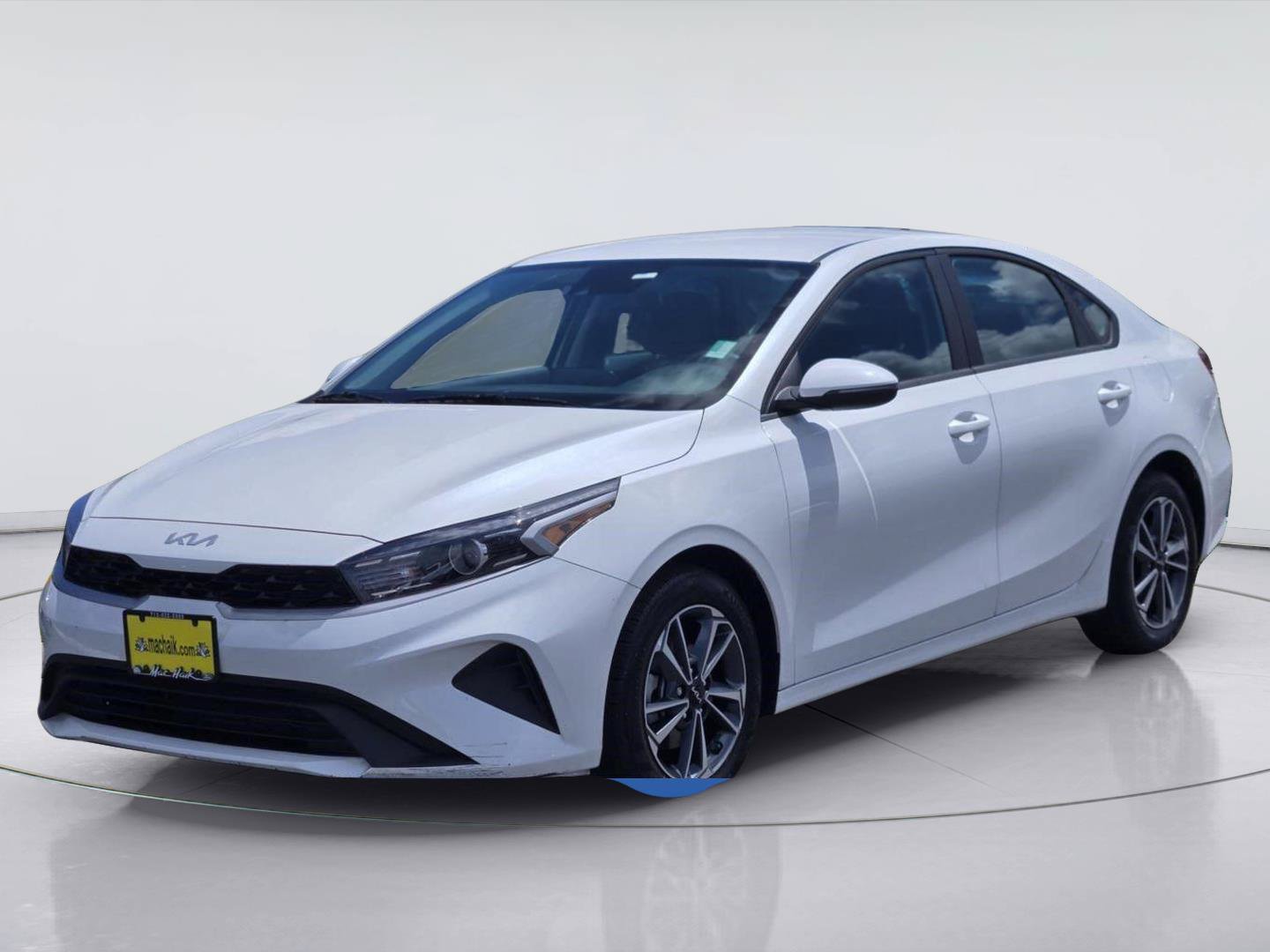Used 2024 Kia Forte LXS w/ LXS Technology Package FWD image 1