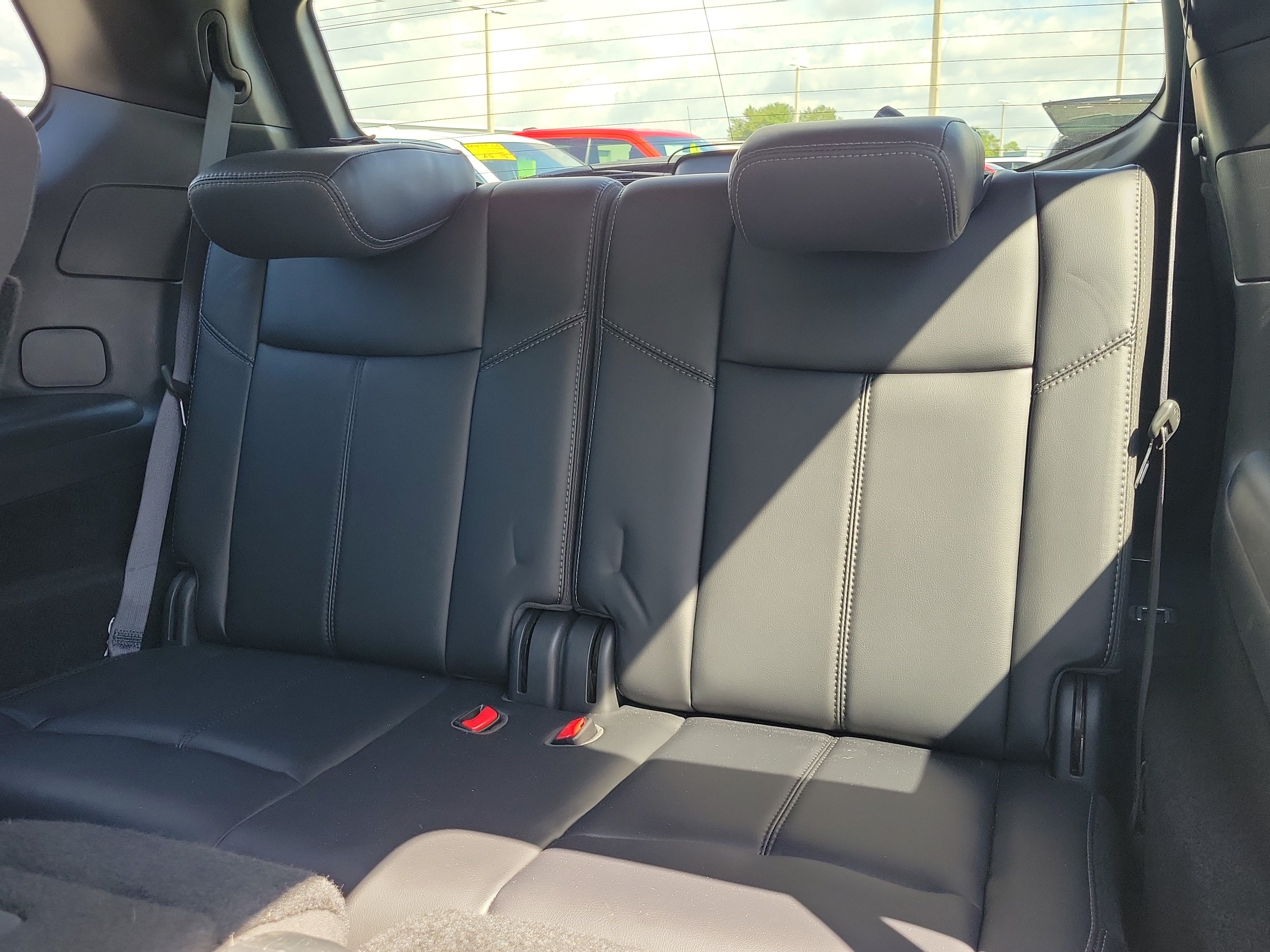 Used 2019 Nissan Pathfinder SL FWD image 12