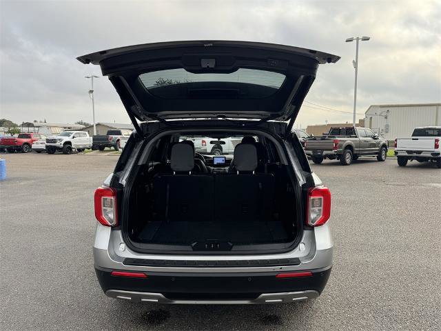 Certified 2023 Ford Explorer XLT w/ Equipment Group 202A image 9