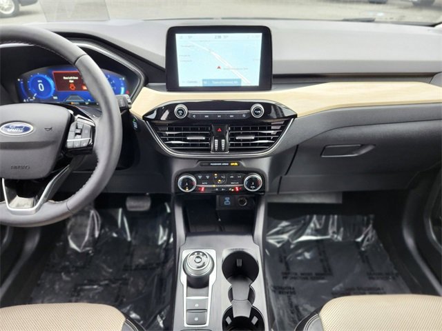 Certified 2022 Ford Escape Titanium w/ Titanium Elite Package image 14