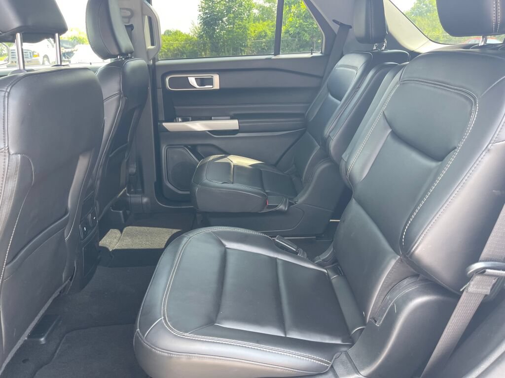 Certified 2023 Ford Explorer XLT w/ Equipment Group 202A AWD/4WD image 23