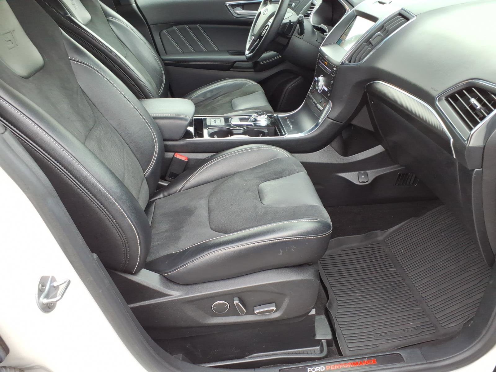 Certified 2019 Ford Edge ST w/ Equipment Group 401A image 8