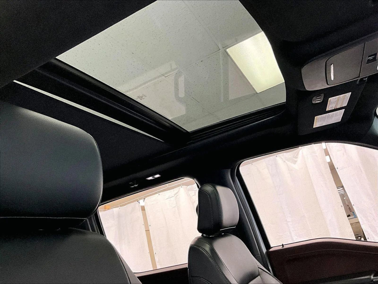 Certified 2023 Ford F150 Lariat w/ Equipment Group 502A High image 21