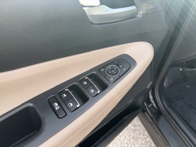 Used 2023 Hyundai Santa Fe SE AWD/4WD image 12