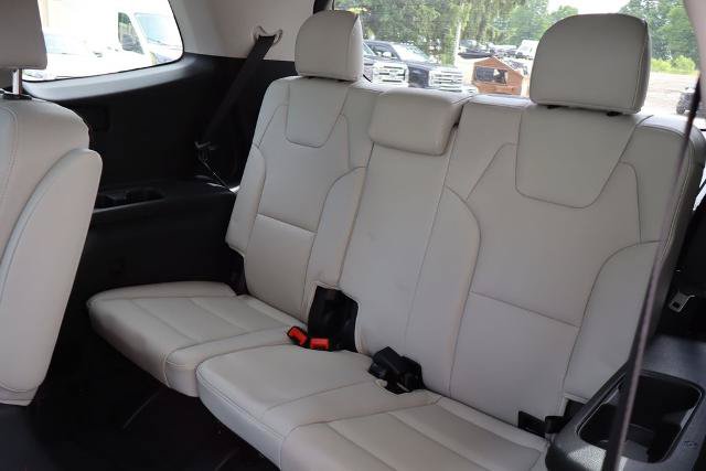 Used 2023 Kia Telluride EX w/ EX Captain's Chair Package AWD/4WD image 11