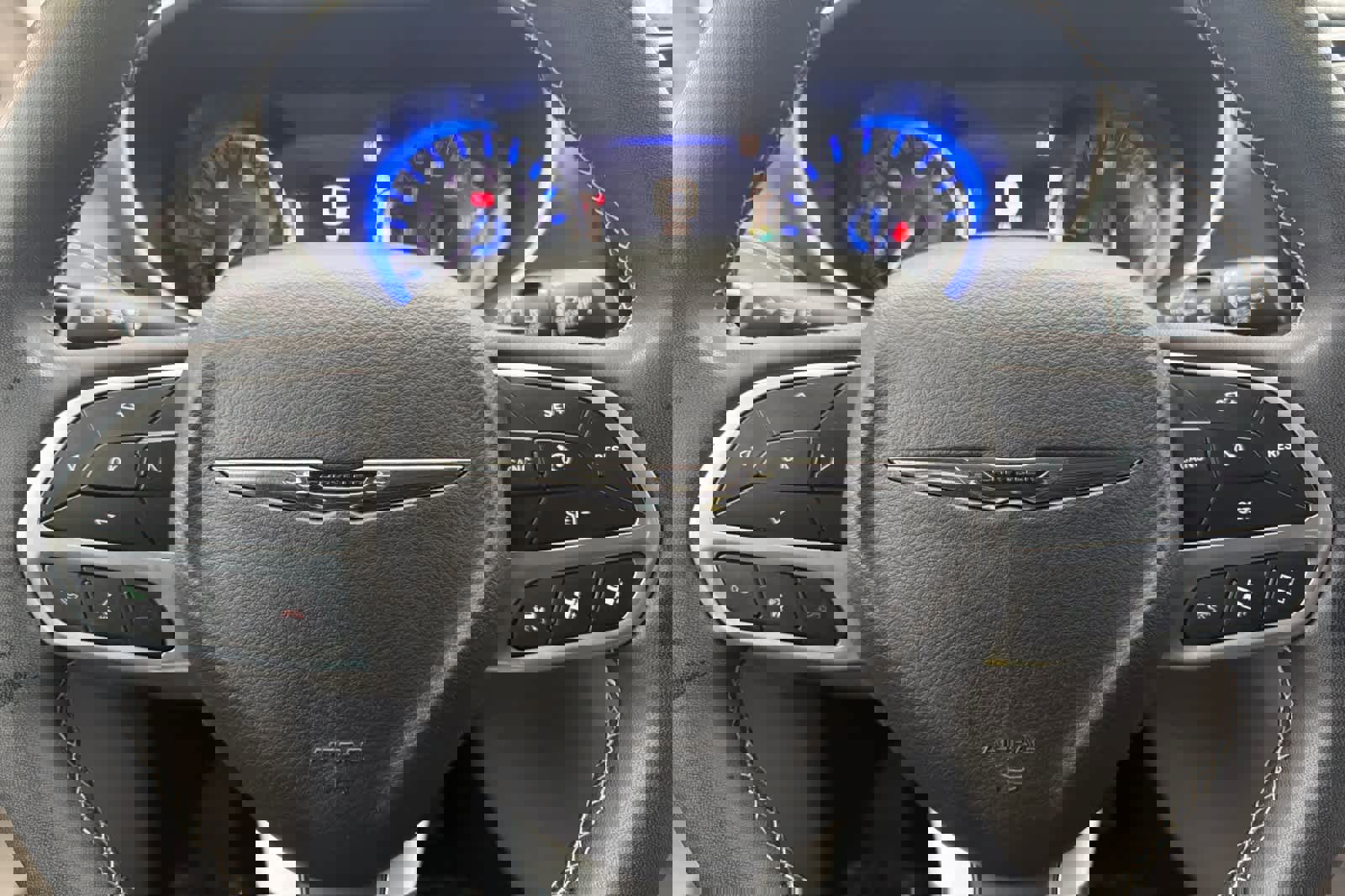 Used 2022 Chrysler Pacifica Touring-L image 22