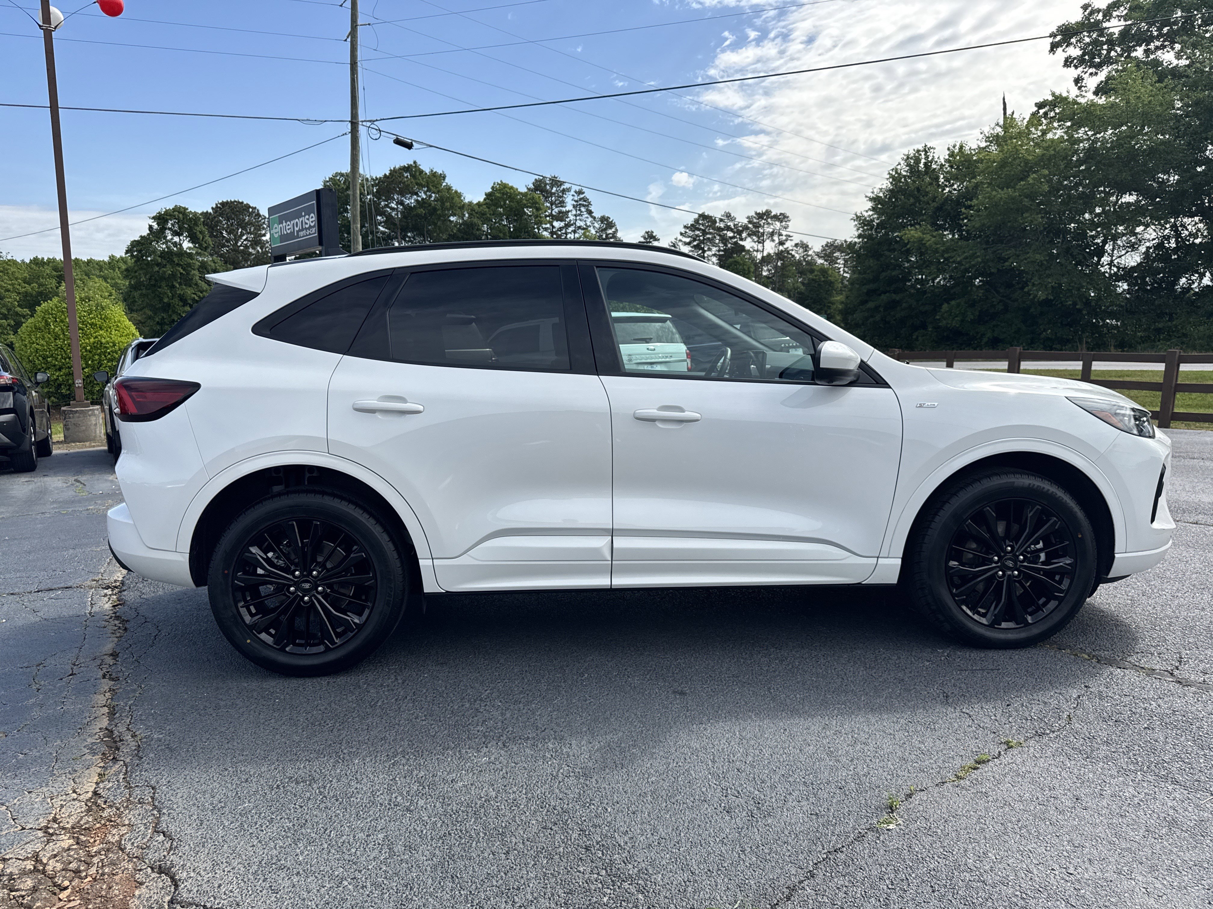 Certified 2023 Ford Escape ST-Line Elite AWD/4WD image 1