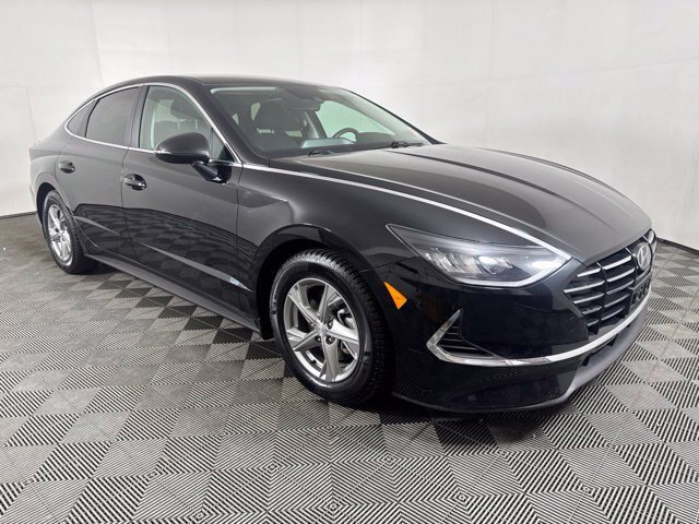 Used 2023 Hyundai Sonata SE w/ Preferred Accessory Package