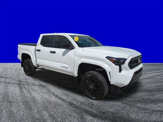 Used 2025 Toyota Tacoma SR5 AWD/4WD image 2