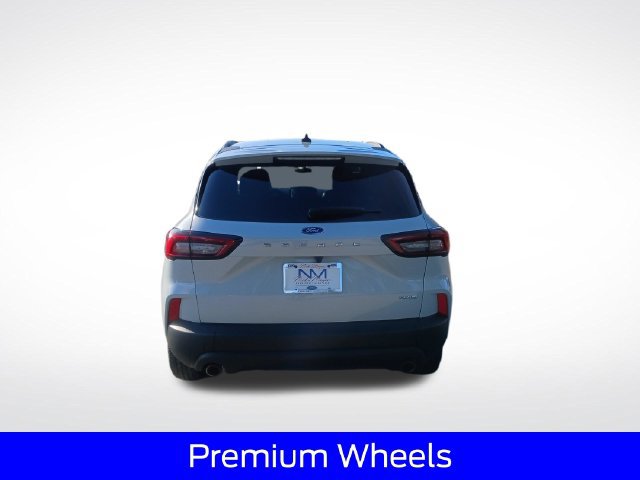 Certified 2025 Ford Escape ST-Line Select AWD/4WD image 8