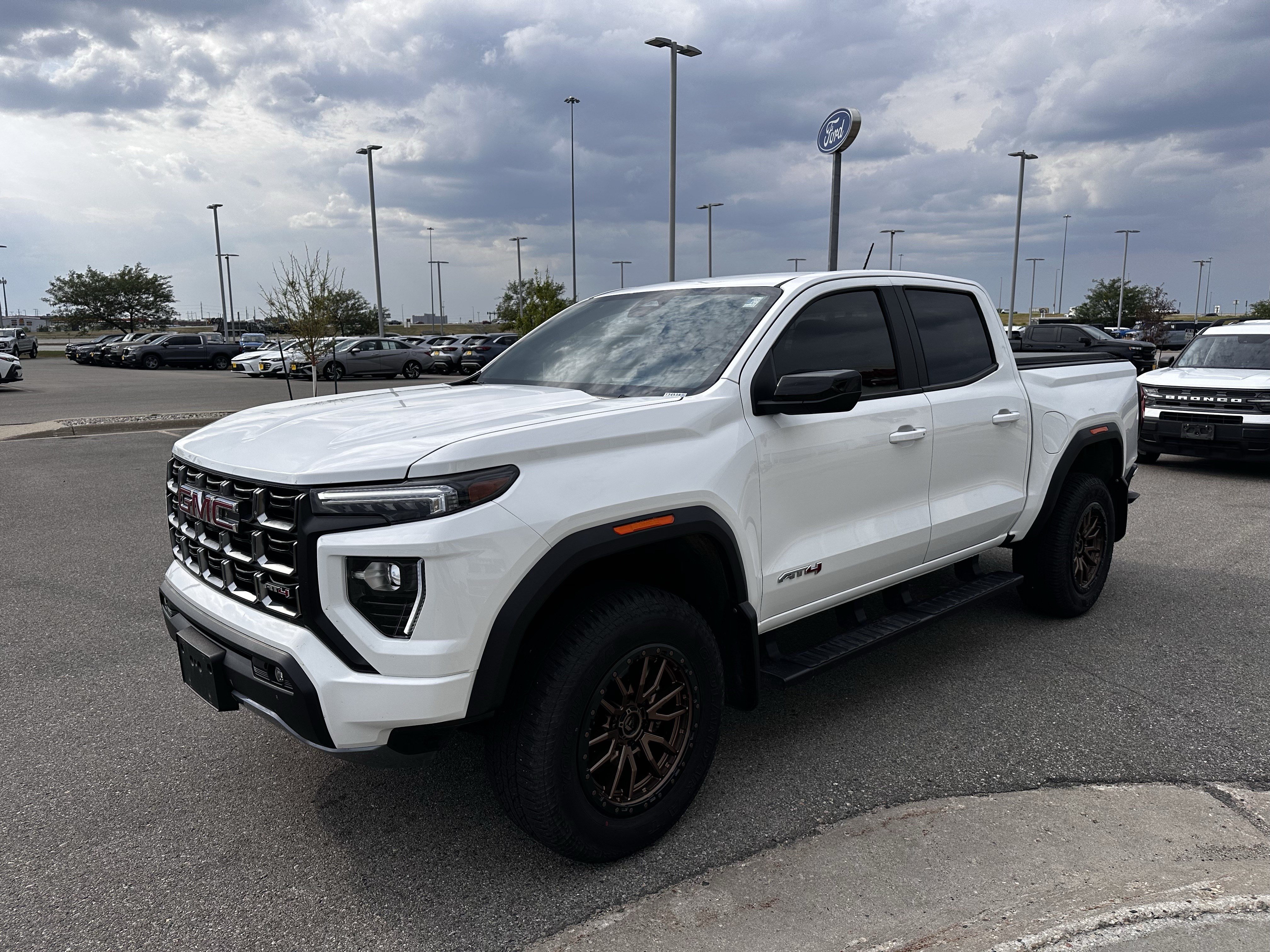 Used 2024 GMC Canyon AT4 w/ Canyon Safety Plus Package AWD/4WD image 3