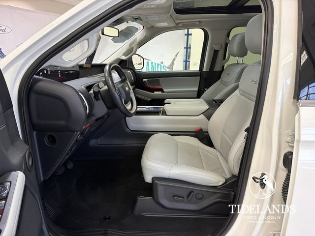 Certified 2025 Ford Expedition Platinum AWD/4WD image 11