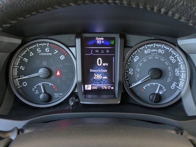 Used 2022 Toyota Tacoma TRD Sport image 25