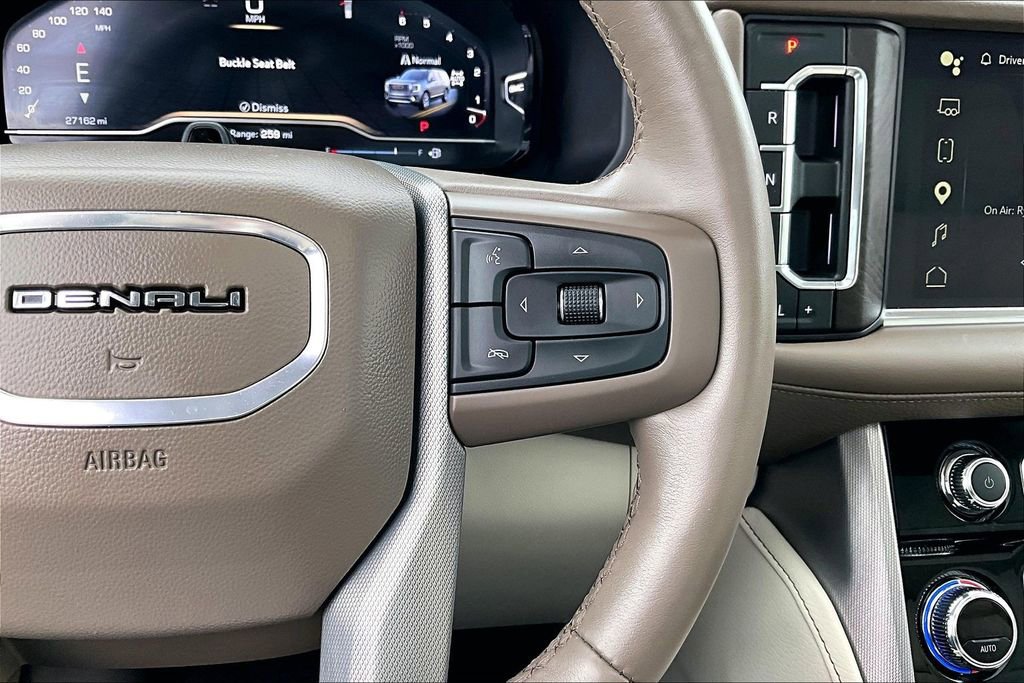 Used 2024 GMC Yukon Denali w/ Advanced Technology Package AWD/4WD image 19