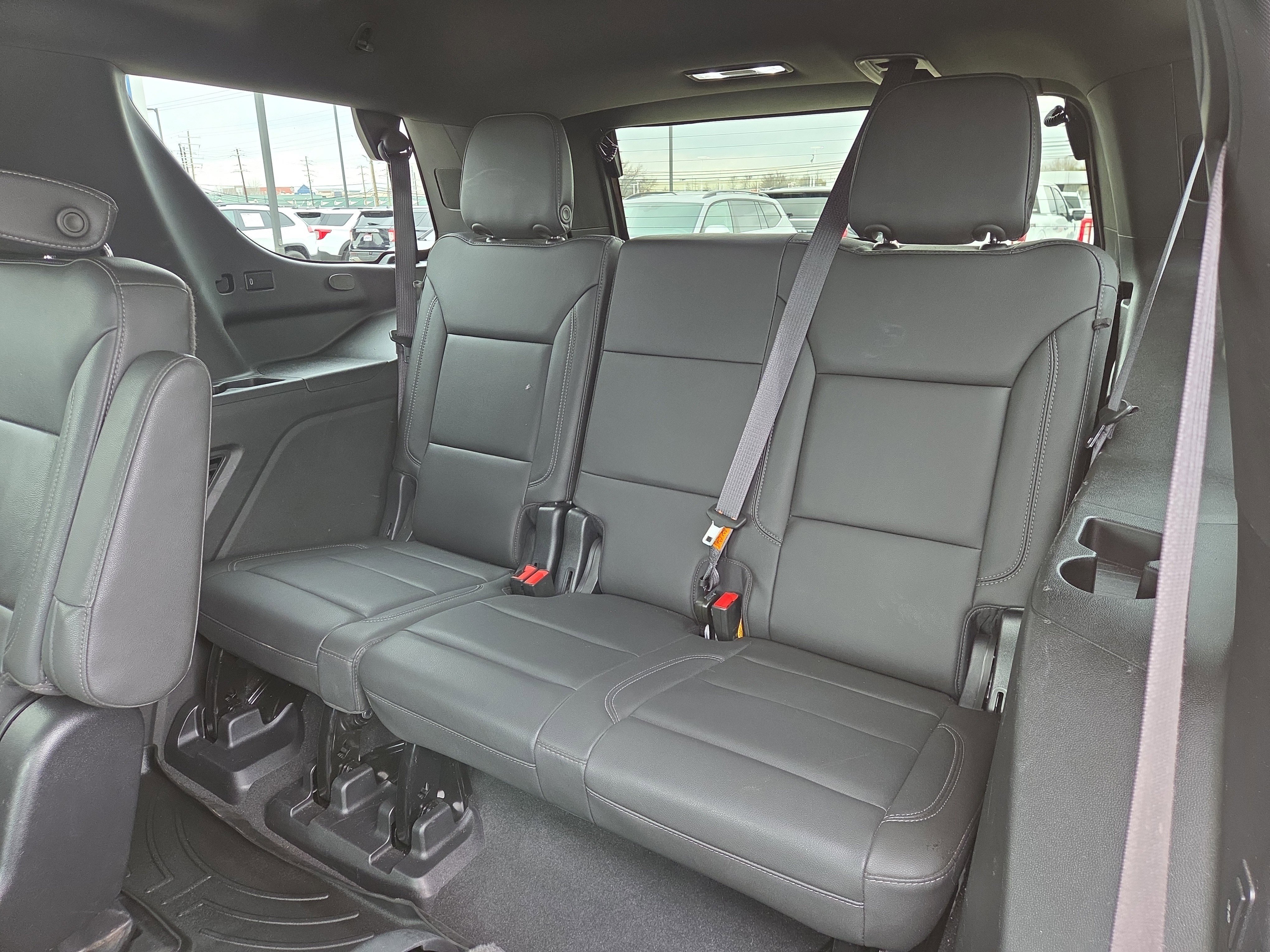 Used 2022 Chevrolet Tahoe Z71 w/ Luxury Package image 12