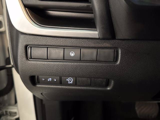 Used 2023 Nissan Rogue SV FWD image 18