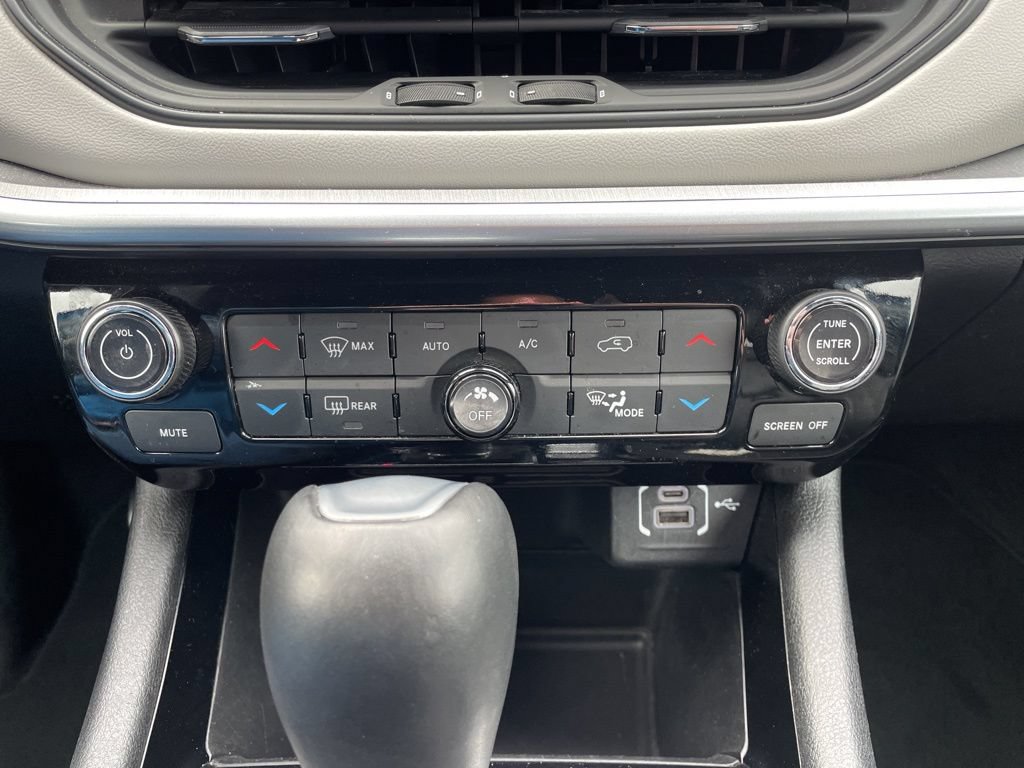 Used 2025 Jeep Compass Limited AWD/4WD image 20