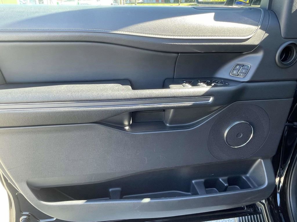 Certified 2024 Ford Expedition Max XLT image 17