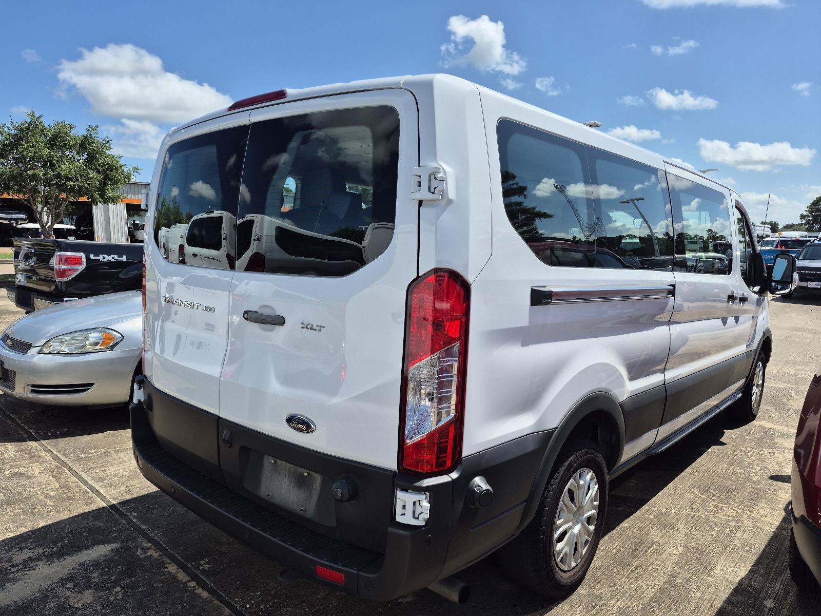 Certified 2024 Ford Transit 350 XLT RWD image 11