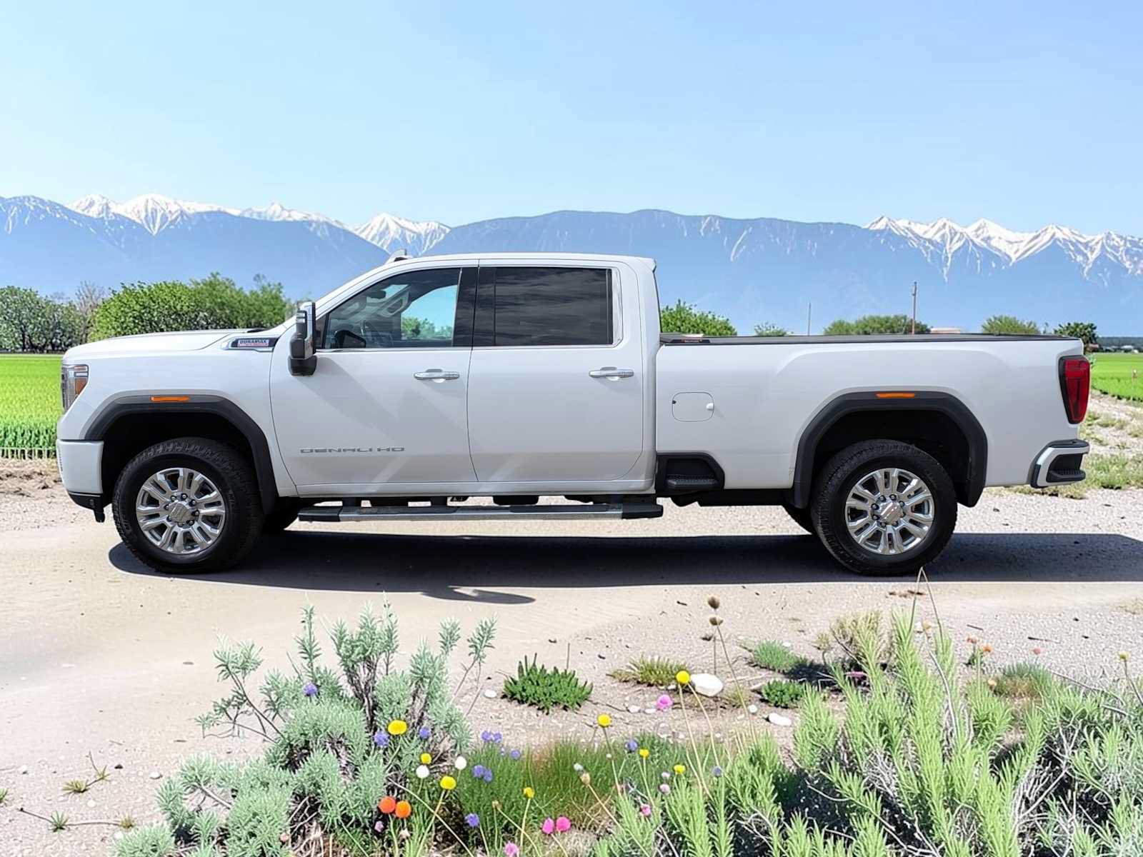 Used 2020 GMC Sierra 3500 Denali w/ Denali Ultimate Package AWD/4WD image 3