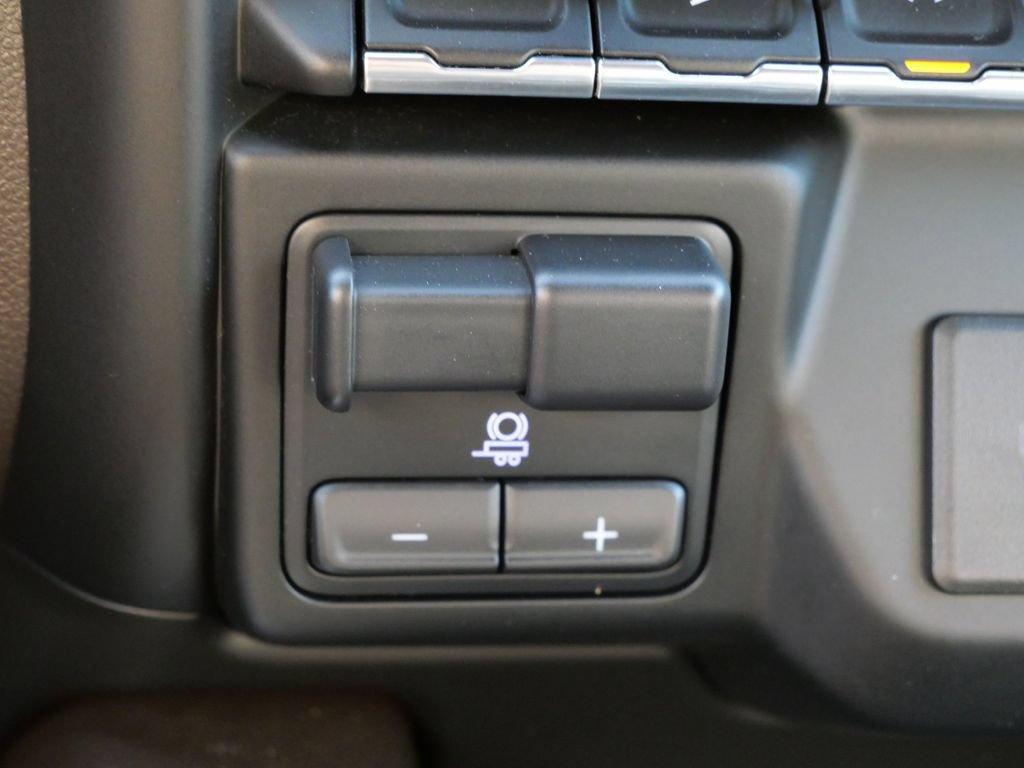 Used 2020 Chevrolet Silverado 1500 RST AWD/4WD image 26