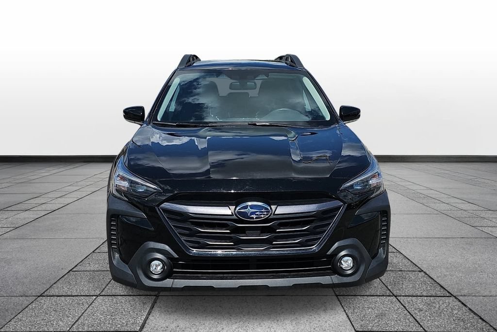 Used 2023 Subaru Outback Premium AWD/4WD image 2
