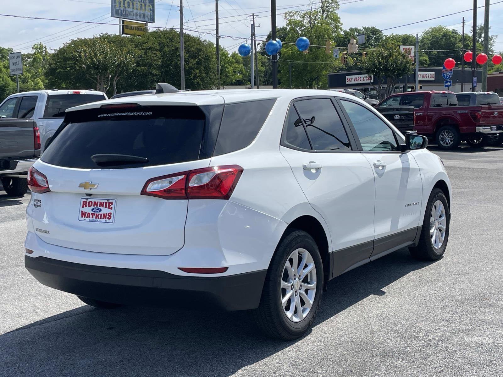 Used 2020 Chevrolet Equinox LS w/ LS Convenience Package FWD image 4