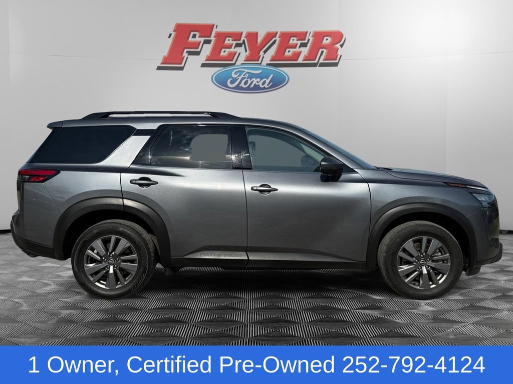Used 2025 Nissan Pathfinder SV AWD/4WD image 6