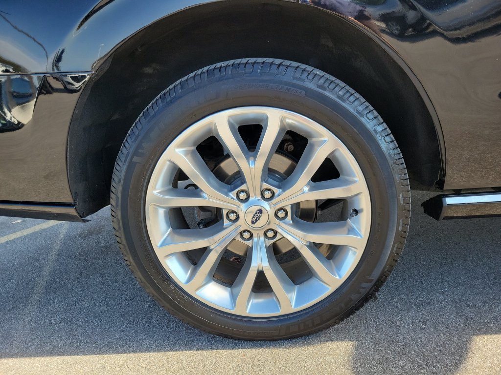 Certified 2019 Ford Expedition Platinum AWD/4WD image 5