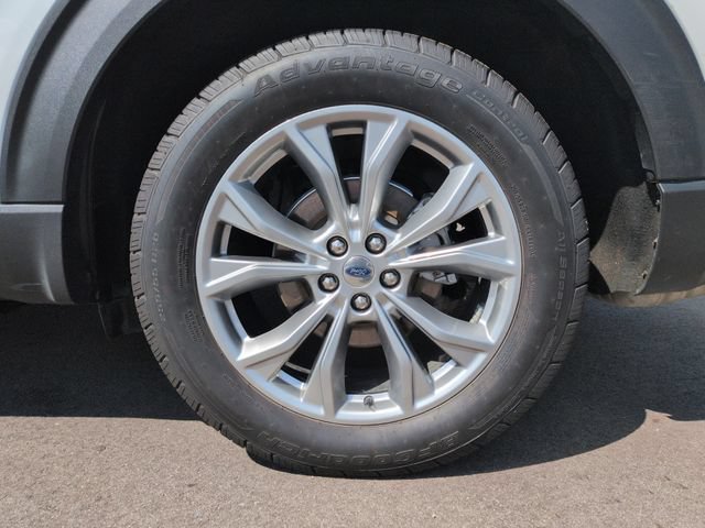 Certified 2021 Ford Explorer XLT w/ Equipment Group 202A AWD/4WD image 11